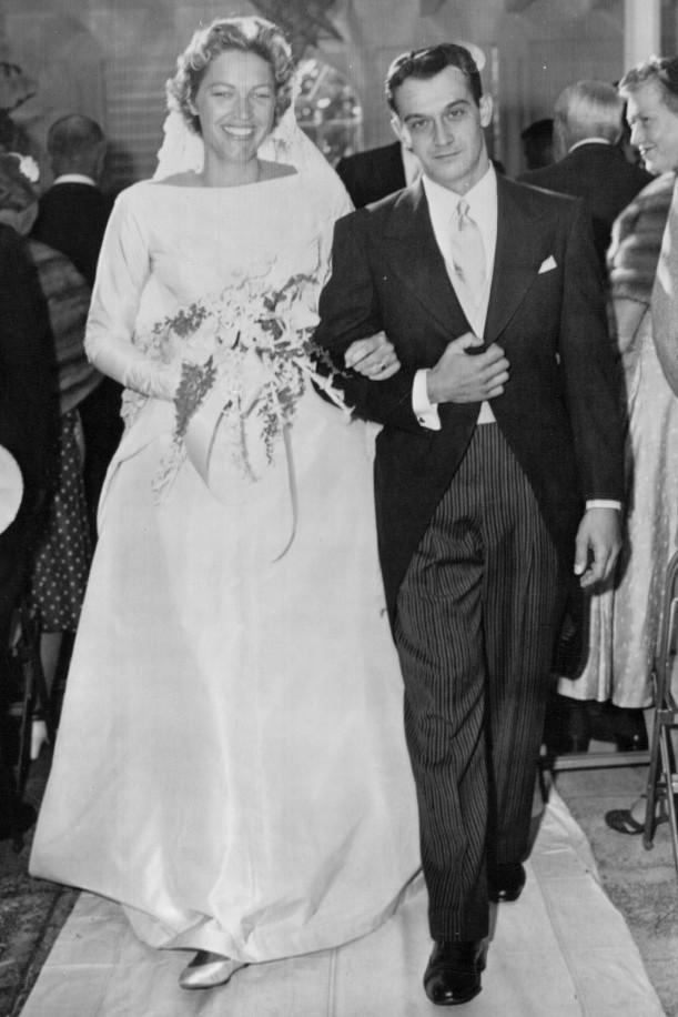 Isabelle Haskell and Alejandro de Tomaso at their wedding day